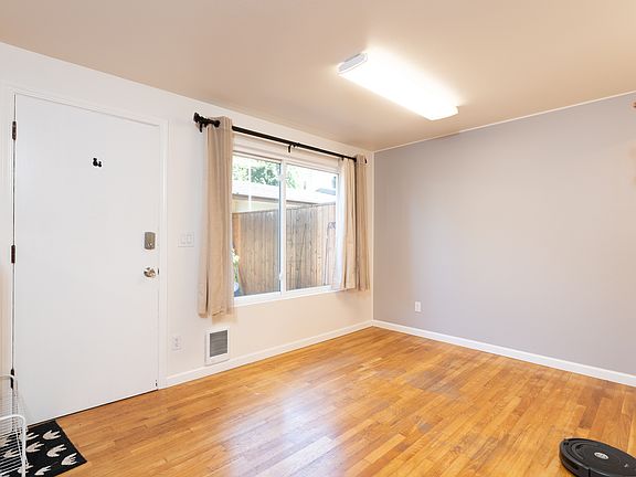 3rd image of 14836 SE 16th St Unit 17-1