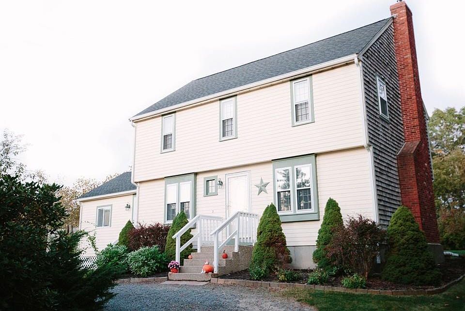 1st image of 33 Charlotte Dr