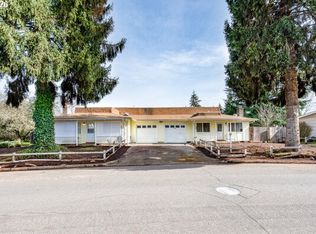 556 Cinderella Loop, Eugene, OR 97404