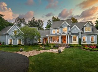 1050 Meadowview Rd, Roswell, GA 30075