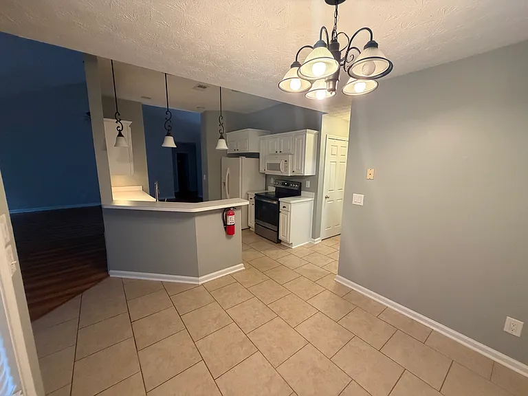 1890 Hampton Walk Ct — Photo 12