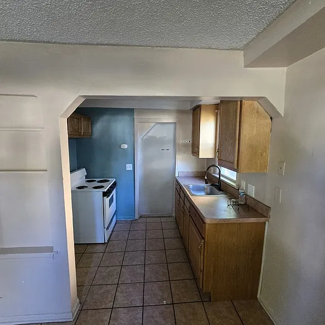 3 bed, 1095 sqft, $1,150 — Photo 3