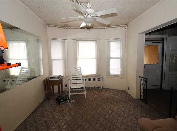 3rd image of 23 Vernon Pl