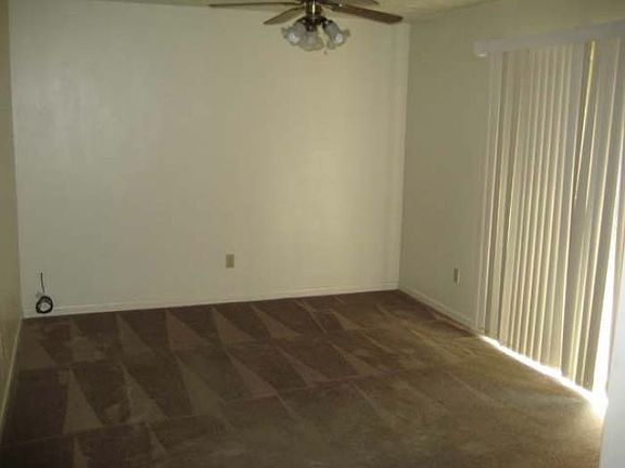3rd image of 723 San Benito Dr
