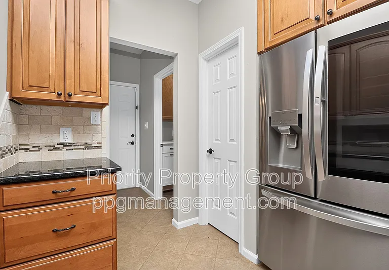 9118 Pine Springs Ct — Photo 16
