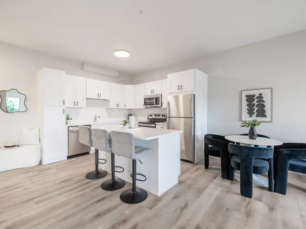 Briggs Crossing, 27 S Main St #210, Attleboro, MA 02703