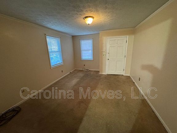 3rd image of 117 Wardview Ave