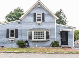 9 S Pond Rd, Plymouth, MA 02360