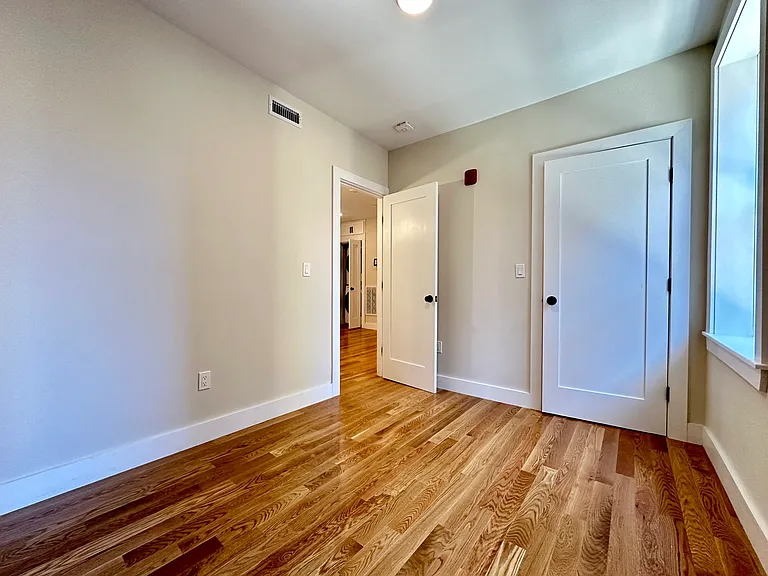 64 N Margin St #14 — Photo 15