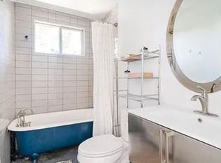 3869 Hollypark Pl, Los Angeles, CA 90039
