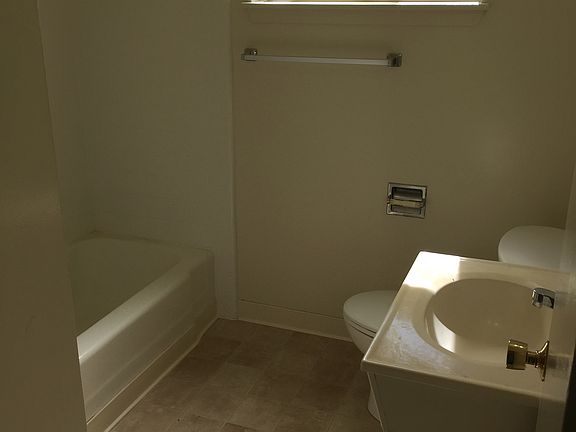 2nd image of 529 Troy Dr APT 2