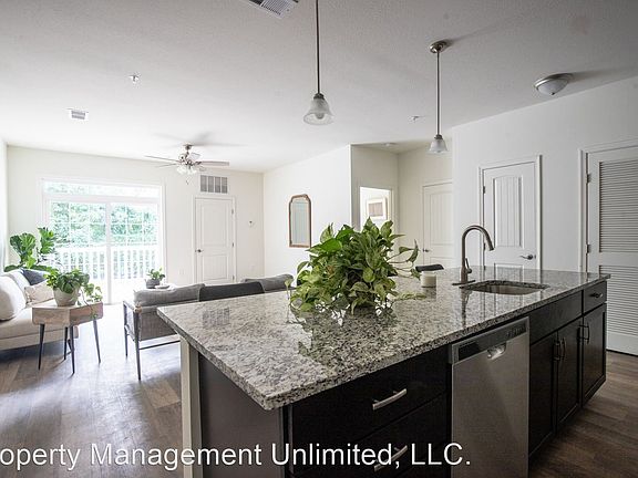 4th image of 421 W Market St #1304