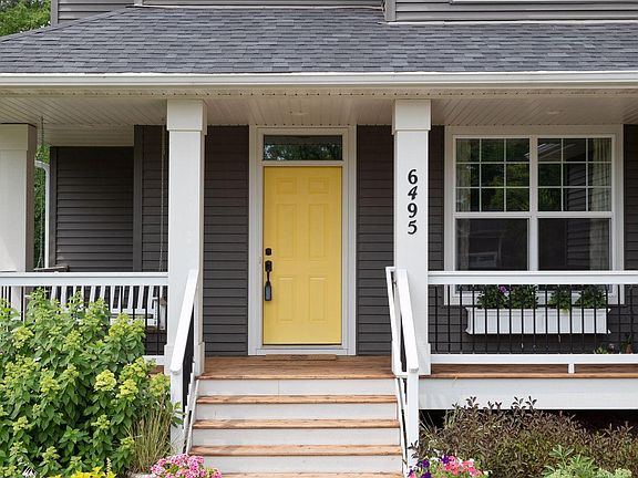 3rd image of 6495 Vaughan Ct
