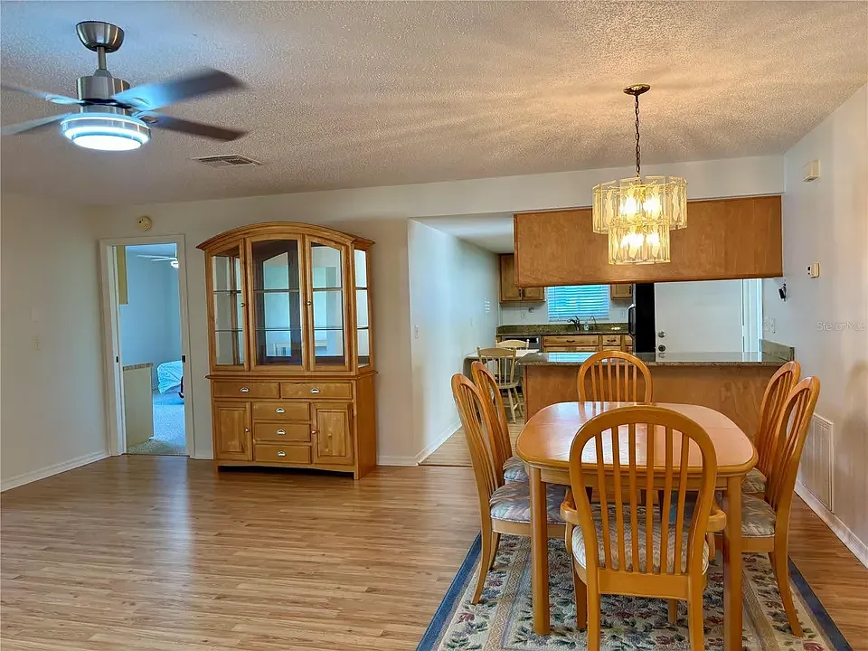 2 bed, 1277 sqft, $1,750 — Photo 4