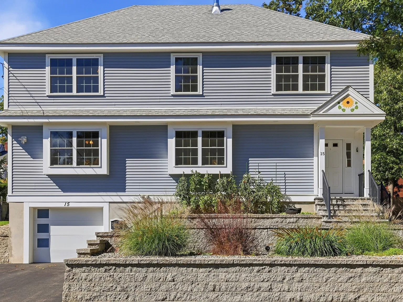 4 bed, 3.0 bath, 1942 sqft, $4,500 — Photo 1