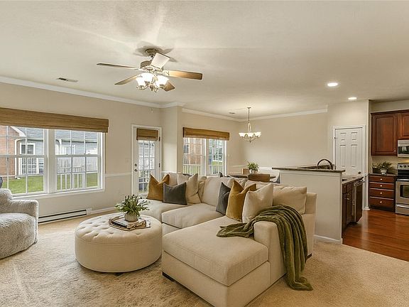 3rd image of 449 Country Club Dr APT 8
