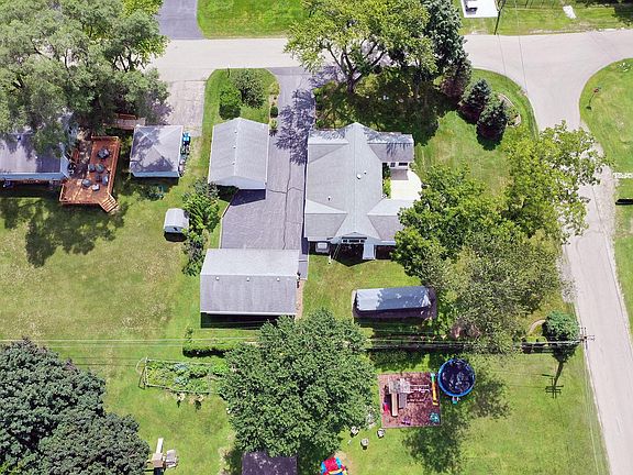 3rd image of 25616 W Lakeview Ave