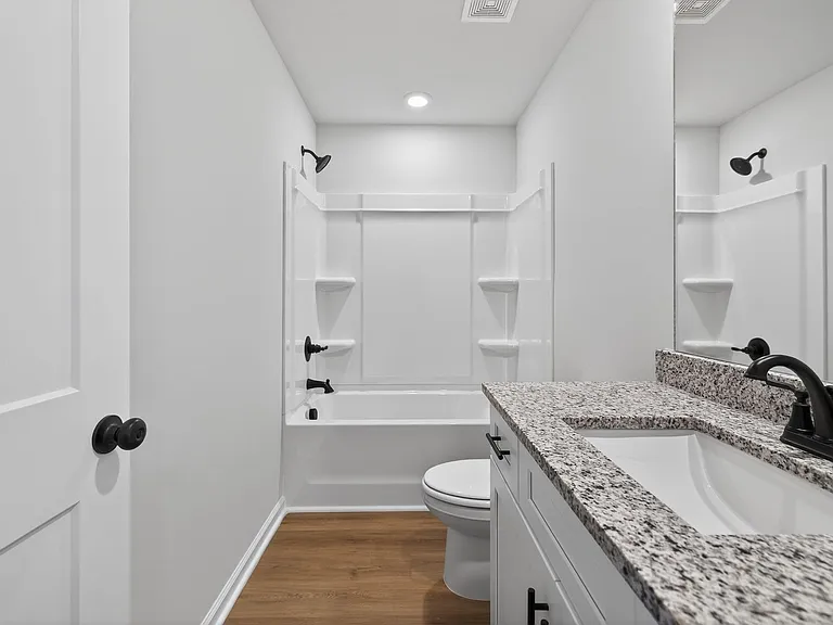 548 Madison St — Photo 35