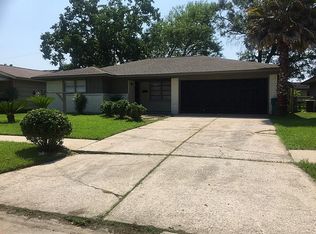 1114 Dunstan Rd, Pasadena, TX 77502
