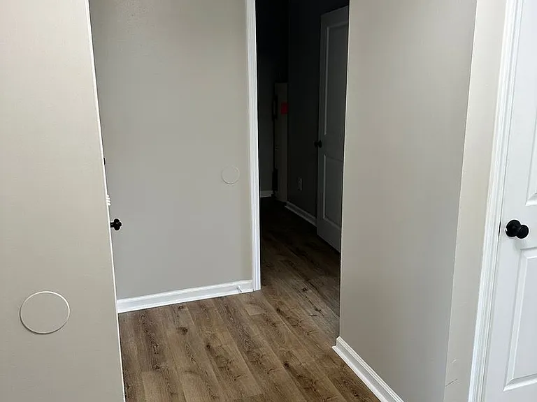201 Belton Dr — Photo 40