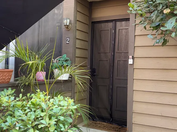 (undisclosed Address), Chatsworth, CA 91311