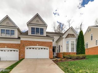 816 Hidden Bluff Cir, Catonsville, MD 21228