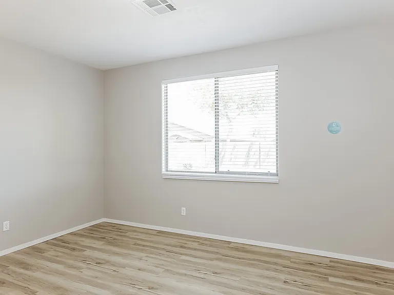 1868 W Wrangler Way — Photo 9