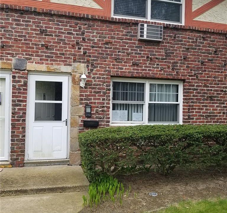 1st image of 7 Glen Hollow Dr APT B40