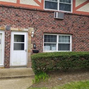 7 Glen Hollow Dr APT B40, Holtsville, NY, 11742