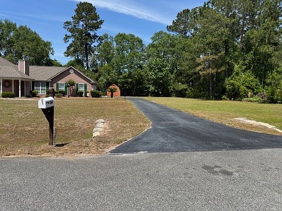 3rd image of 256 Woodward Cir