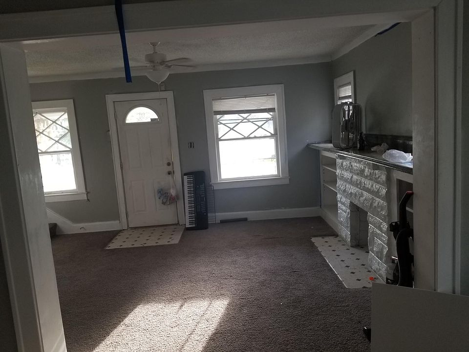 2nd image of 3710 Indiana Ave