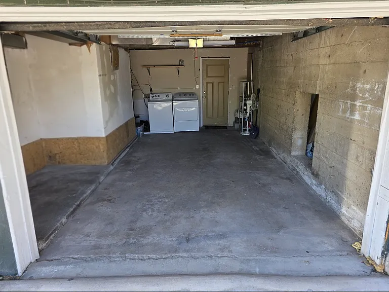 1178 E 4th Ave — Photo 10
