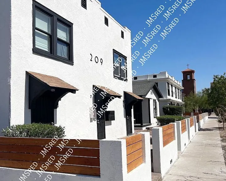 209 N 16th Ave #4 — Photo 3