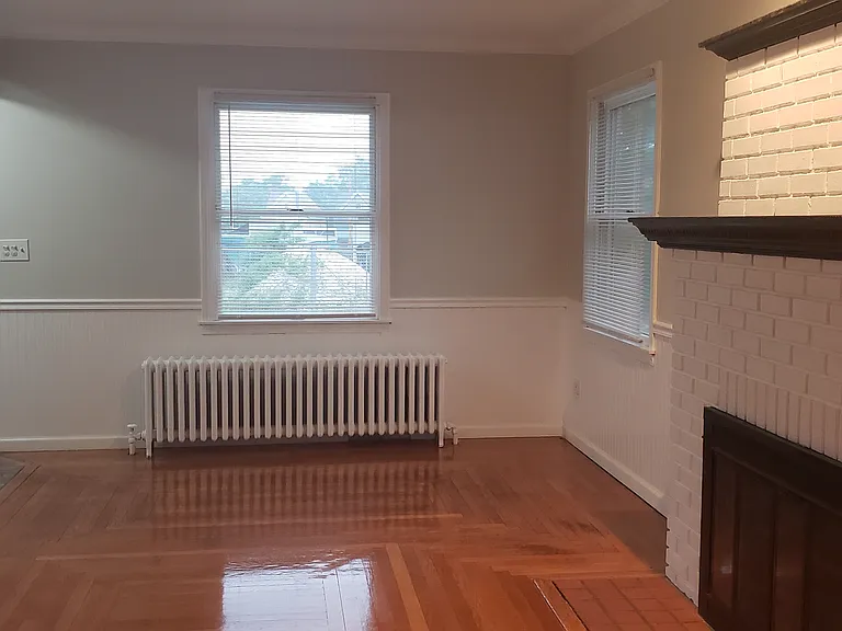 54 Lambert St #A — Photo 10