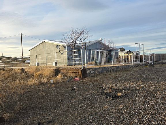3rd image of 4061 Mountain View Rd