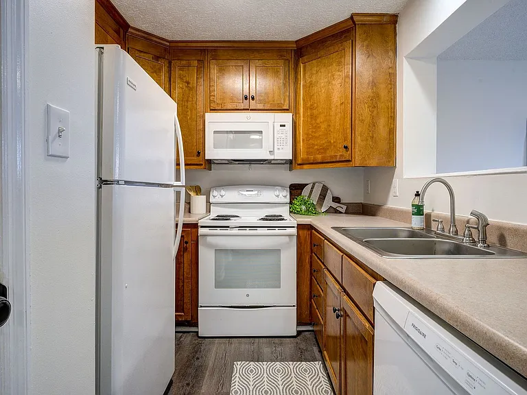 1425 College Heights Rd — Photo 18