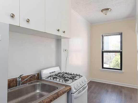 4th image of 5417 N Kenmore Ave Unit 905