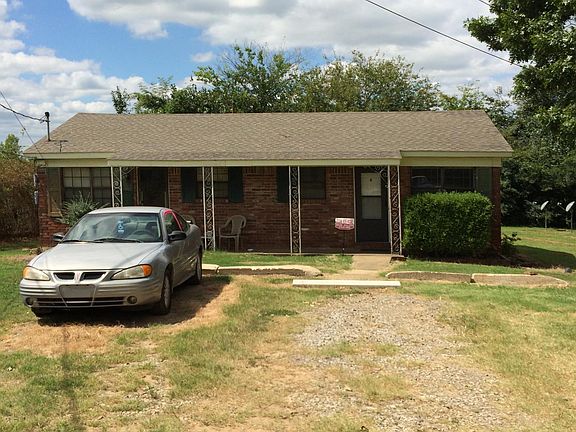 Exterior front, unit 3 in on the right.