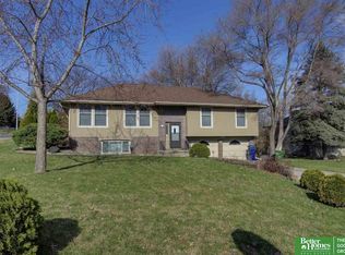 1102 Colorado St, Bellevue, NE 68005