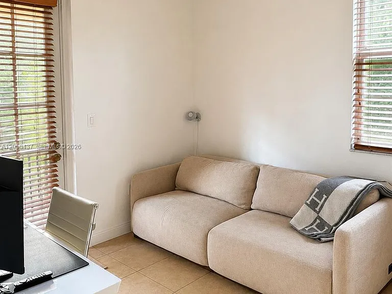 1101 SW 147th Ter #1101 — Photo 19