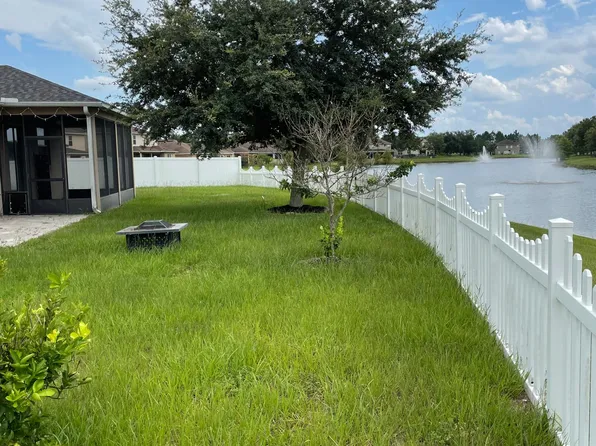 1544 Regent Ct, Mount Dora, FL 32757