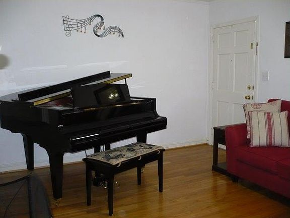 2nd image of 2720 Arvon Street