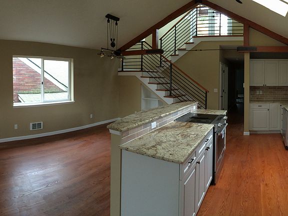 Main Floor Kitchen/Dining 