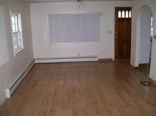 89 Park Dr, Riverside, RI 02915