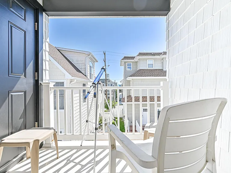 25 S 31st Ave — Photo 37
