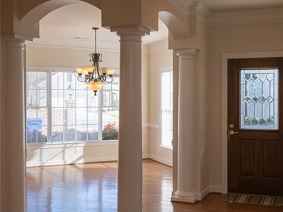 5th image of 5676 Villa Green Dr