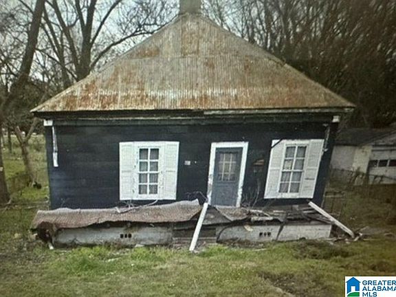 2nd image of 328 3rd St