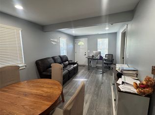 4465 NE 26th St, Des Moines, IA 50317