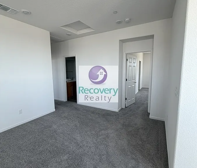 621 Tower Ct — Photo 18