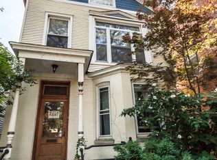 1055 W Wellington Ave #3D, Chicago, IL 60657